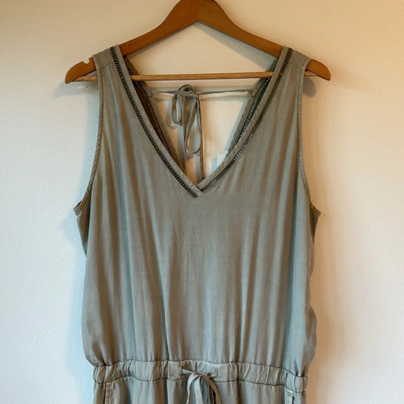 Bella Dahl Tarsha Cross Back Jumpsuit NWOT Small Olive Tie Waist Trim Detail - Picture 2 of 15